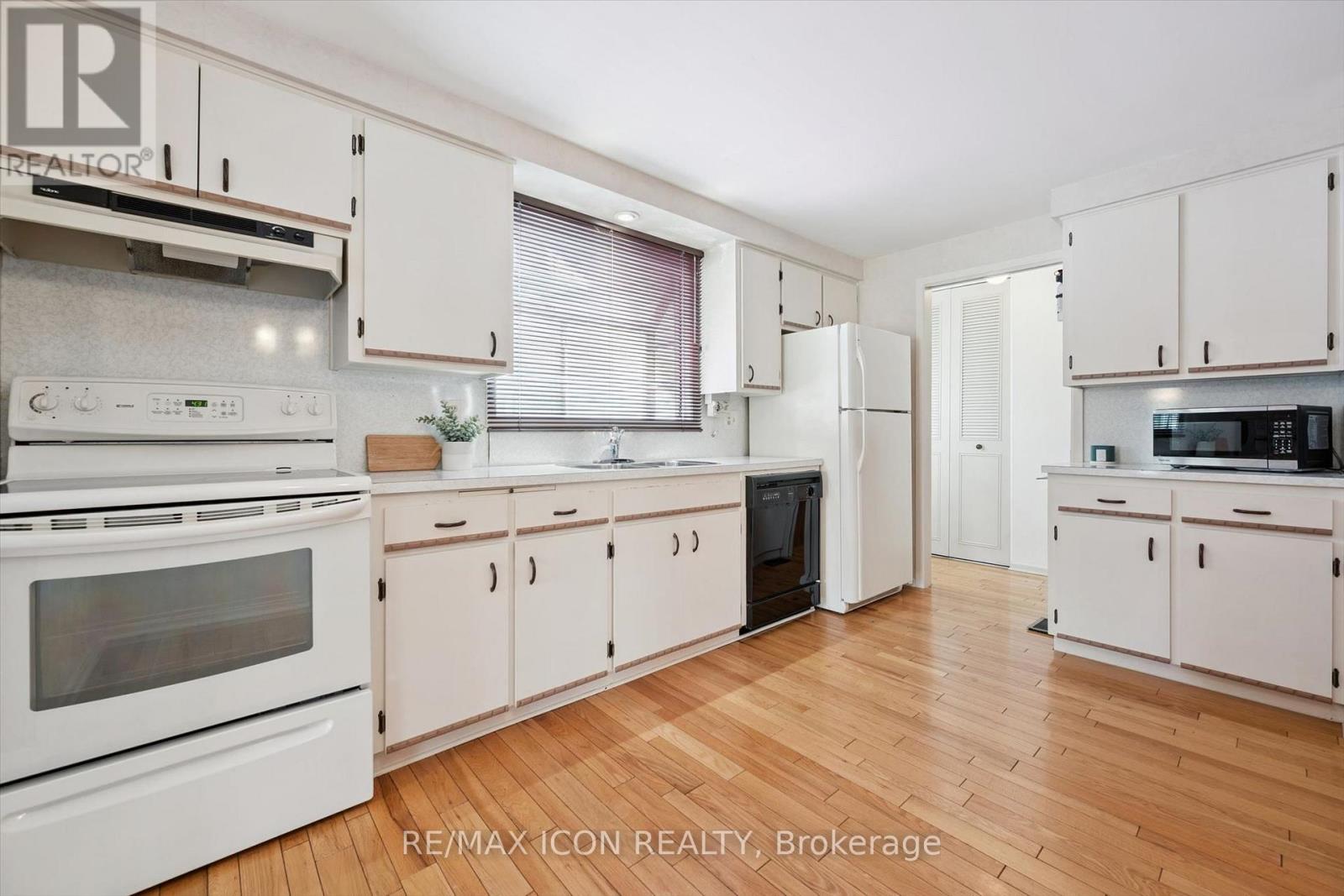 43 Lewis Crescent, Kitchener, ON photo 7