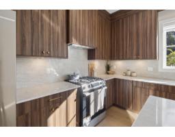 101 16042 9a Avenue, Surrey, BC V4A9A7 Photo 8