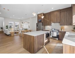 101 16042 9a Avenue, Surrey, BC V4A9A7 Photo 11