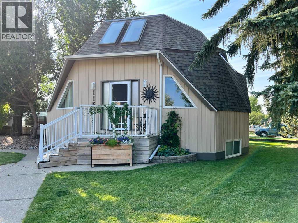 115 Iroquois Crescent W, Lethbridge