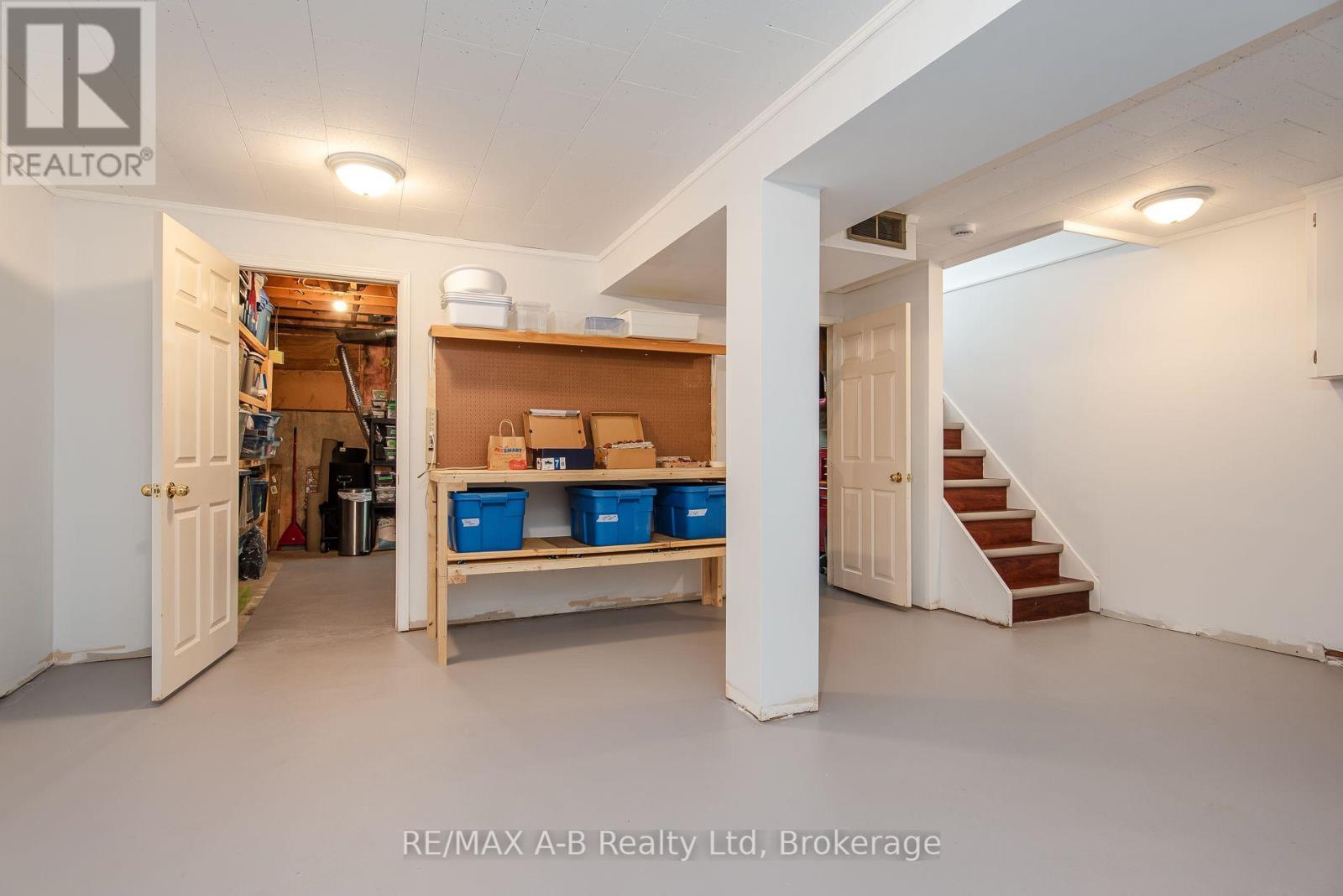 254 LOUISE STREET - 45