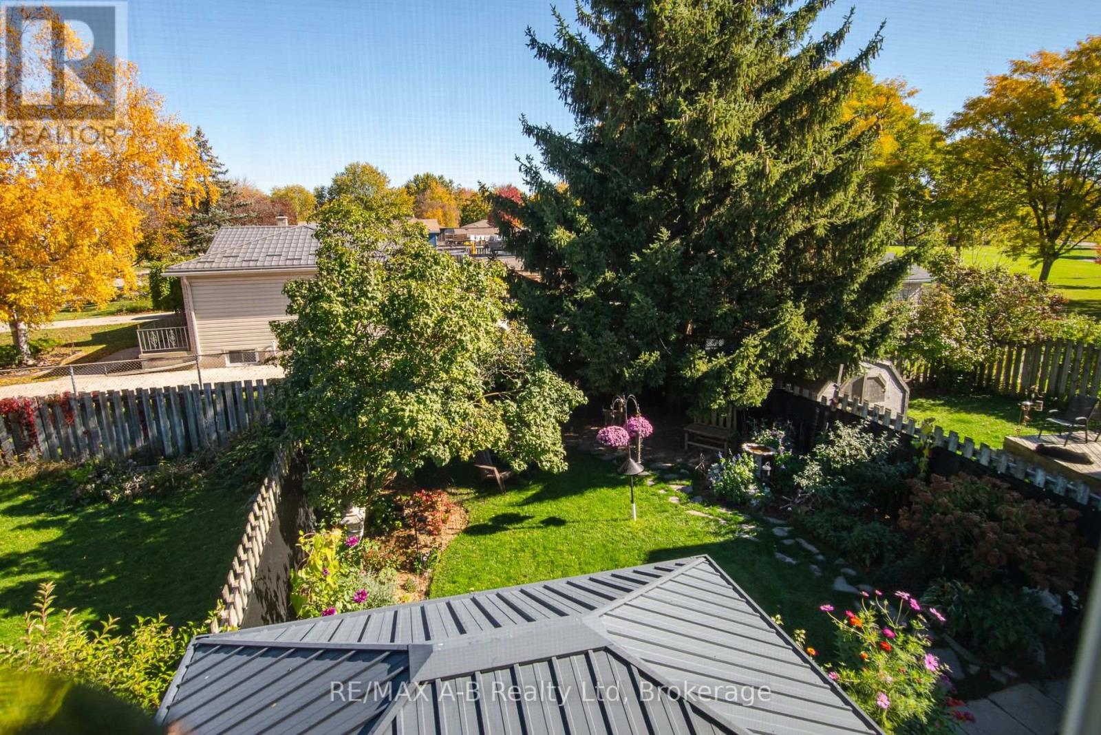 254 LOUISE STREET - 7