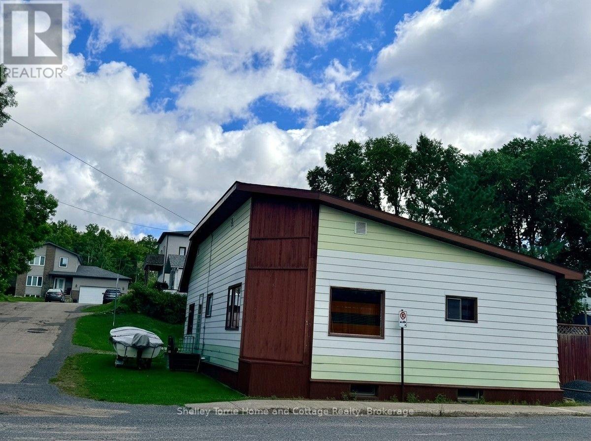613 FRONT STREET