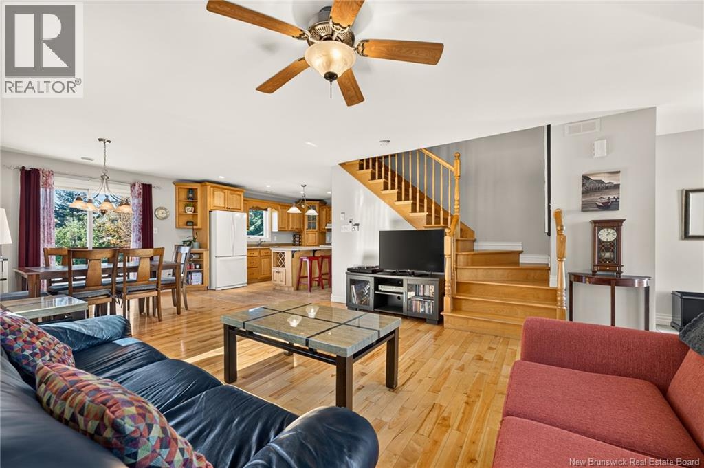 63 Richard Street photo 5