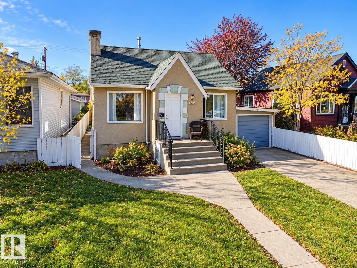 Photo of 12230 95A ST NW, Edmonton