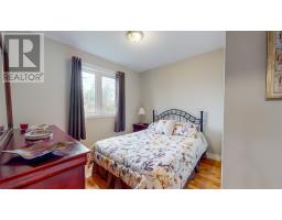 6 Greenspond Drive thumbnail 17