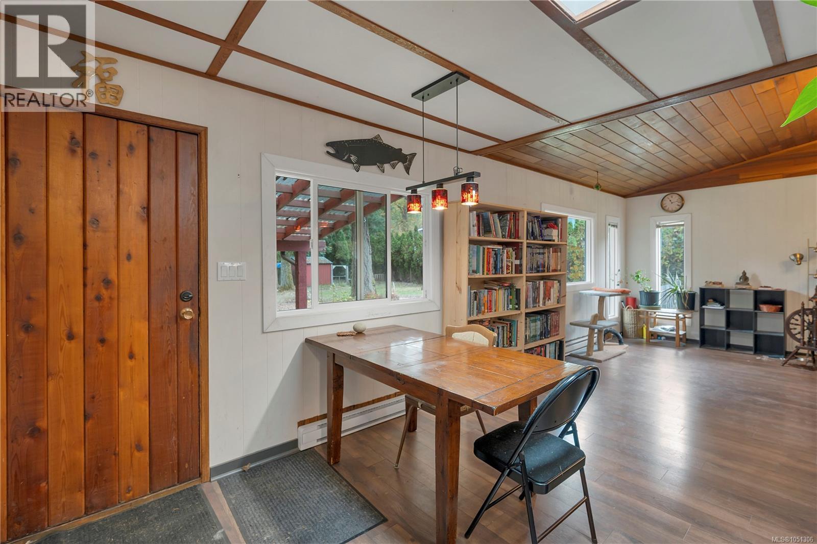 4485 Colwin Rd - 10