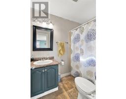 28 Courtney Street thumbnail 17