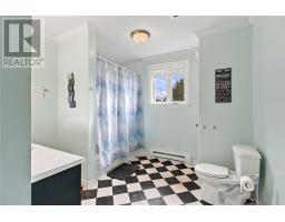 28 Courtney Street thumbnail 22