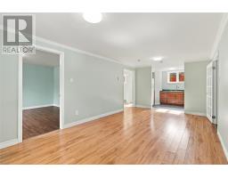 28 Courtney Street thumbnail 30
