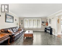 28 Courtney Street thumbnail 5