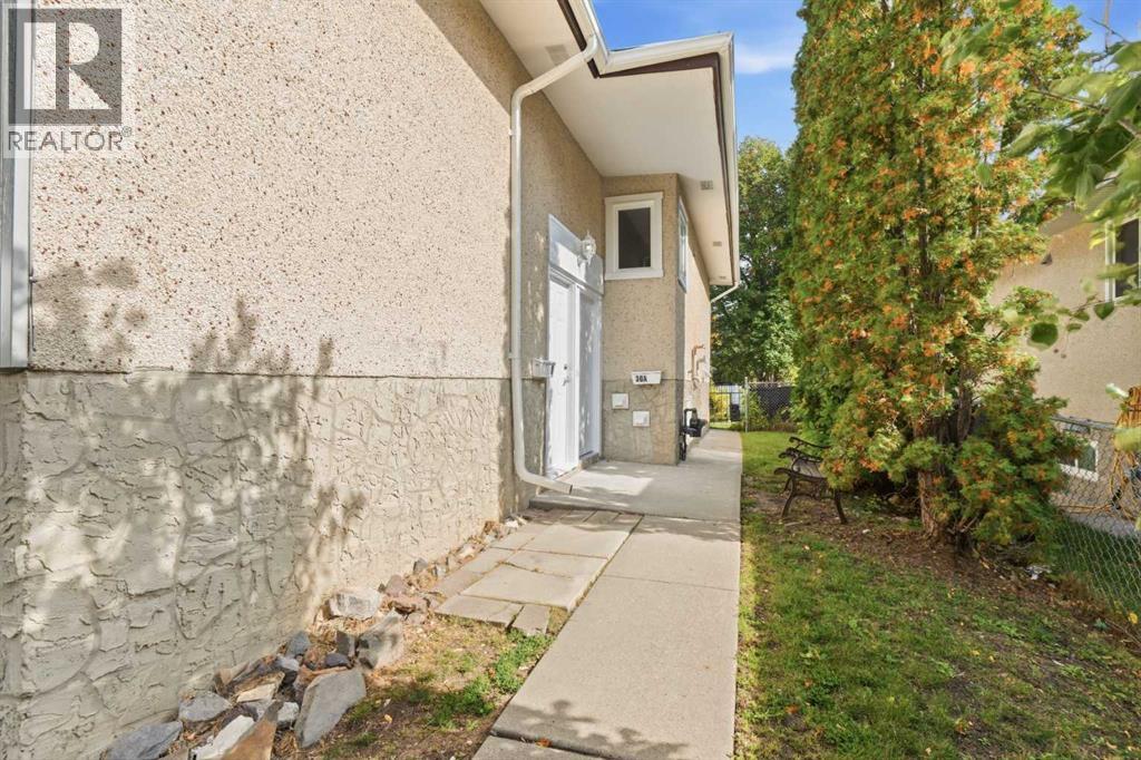 30 / 32 Dalton Bay NW photo 43