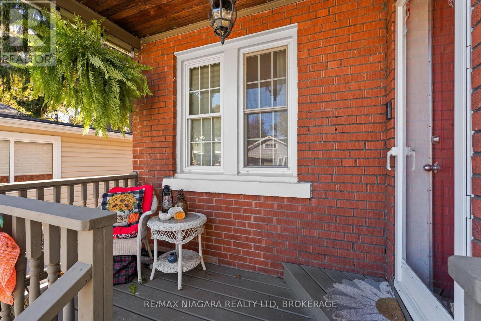 128 ADELAIDE STREET - 3