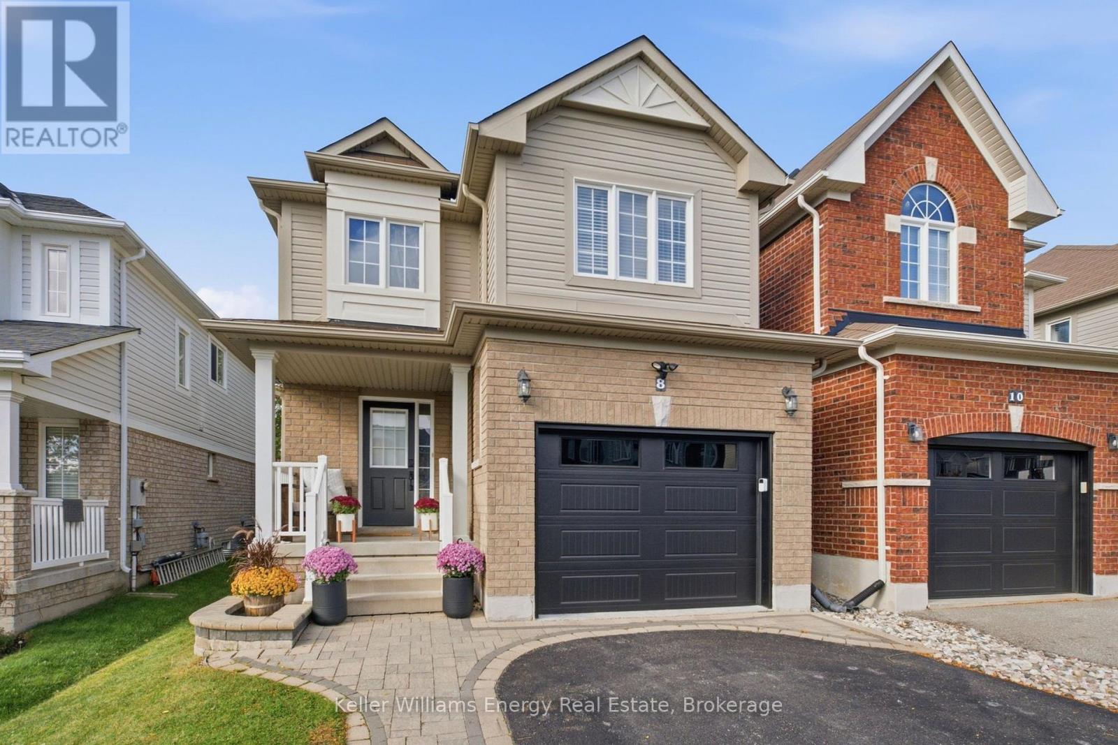8 QUACKENBUSH STREET — photo 2