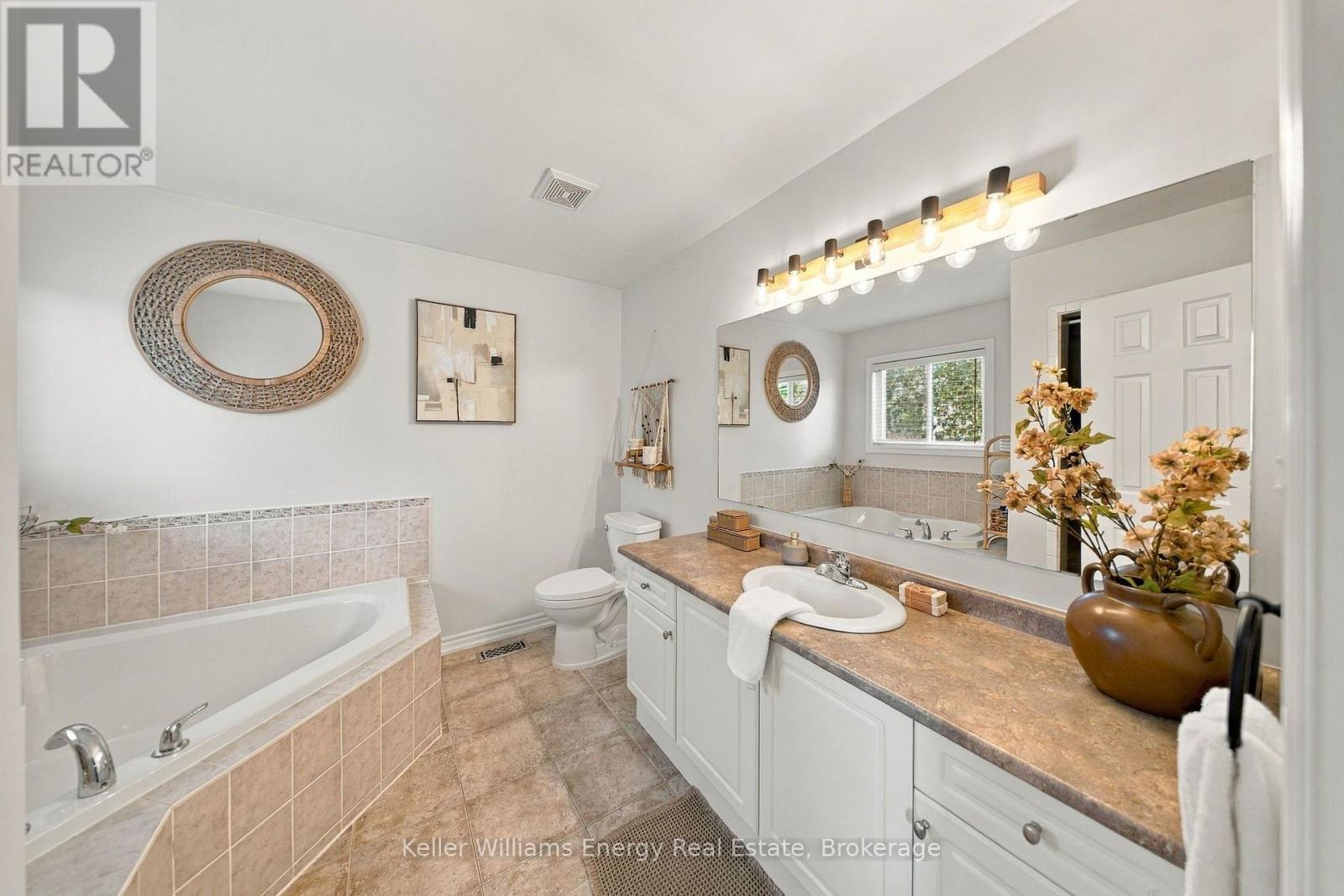 8 Quackenbush Street, Clarington, ON photo 27