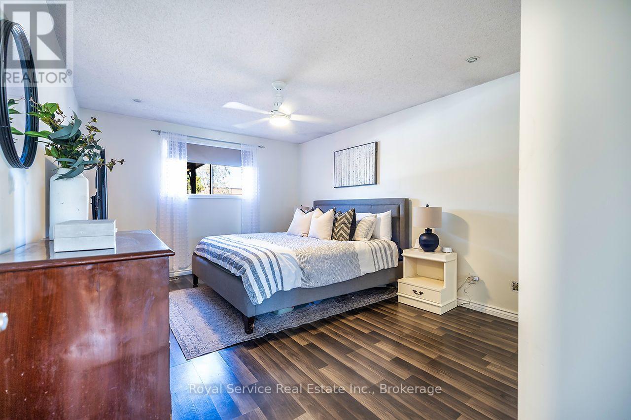 102 Foxhunt Trail, Clarington, ON photo 17