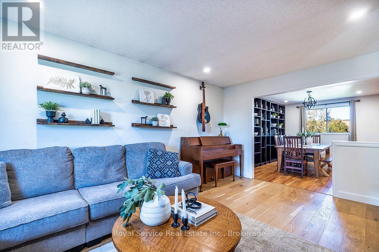 102 Foxhunt Trail, Clarington, ON photo 6
