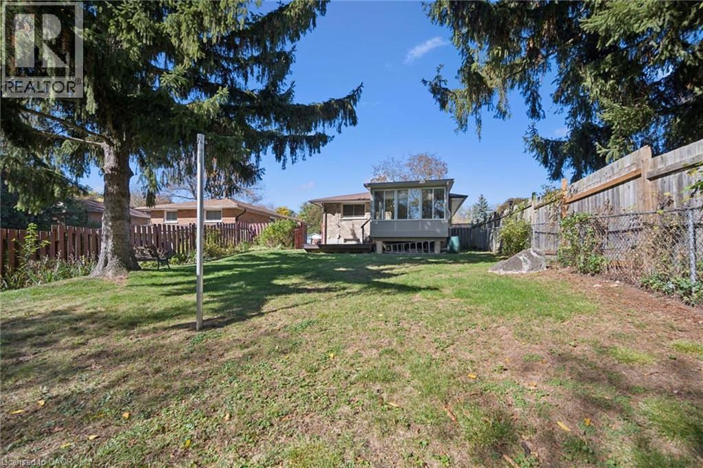 11 CALEDON Court - 36