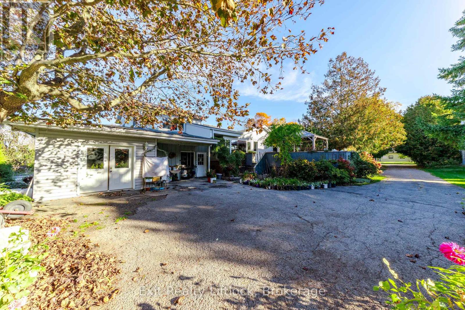651 & 653 Cottesmore Avenue, Cobourg, ON photo 13