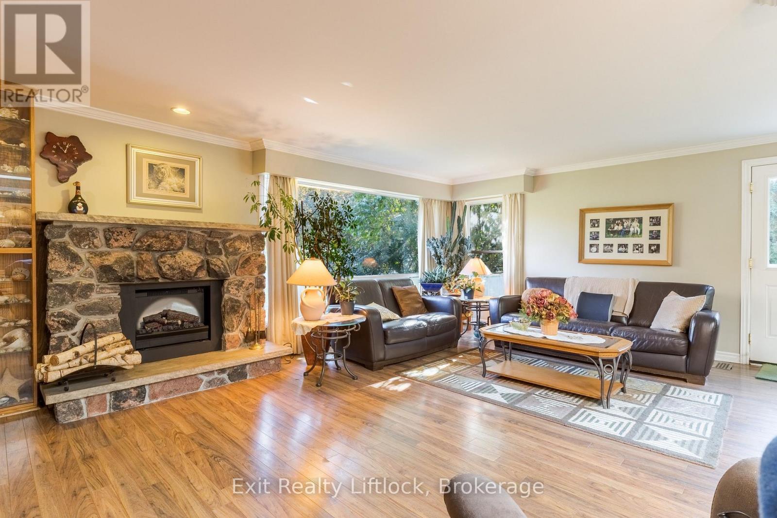 651 & 653 Cottesmore Avenue, Cobourg, ON photo 15