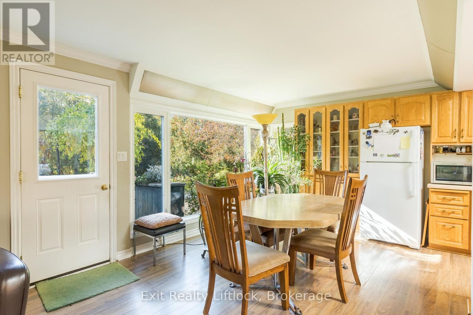 651 & 653 Cottesmore Avenue, Cobourg, ON photo 21