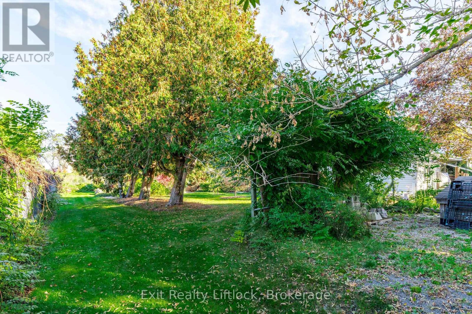 651 & 653 Cottesmore Avenue, Cobourg, ON photo 34