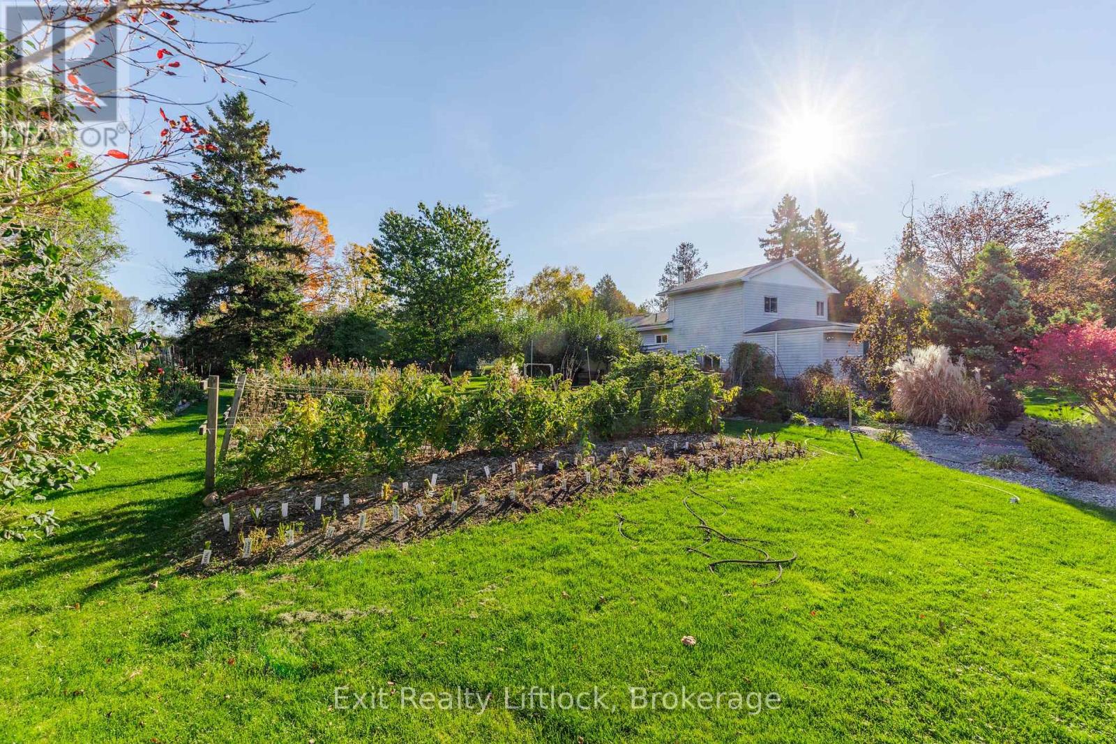 651 & 653 Cottesmore Avenue, Cobourg, ON photo 36