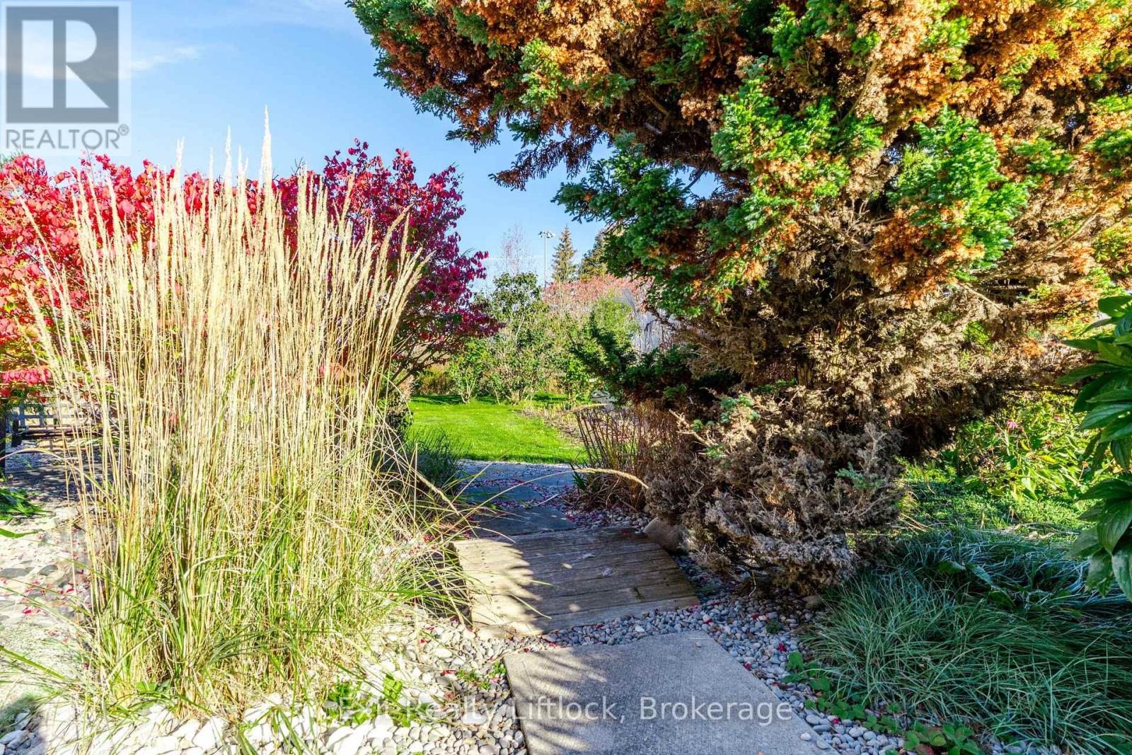 651 & 653 Cottesmore Avenue, Cobourg, ON photo 37