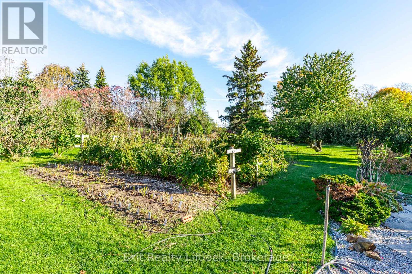 651 & 653 Cottesmore Avenue, Cobourg, ON photo 42