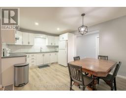 Bedroom 2 - 620 141 Highway, Huntsville, ON P0B1M0 Photo 10