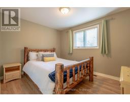 Family room - 620 141 Highway, Huntsville, ON P0B1M0 Photo 13
