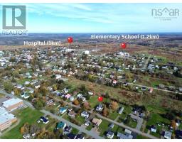 Family room - 84/86 Elm Street, Springhill, NS B0M1X0 Photo 11