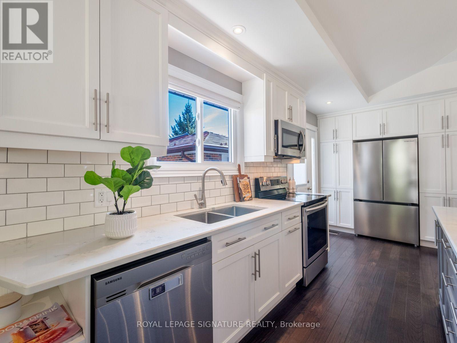 74 Tilley Drive, Toronto, ON photo 11