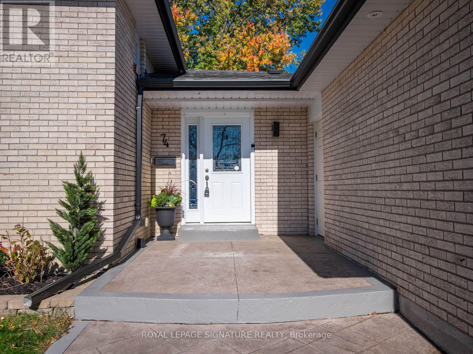 74 Tilley Drive, Toronto, ON photo 4