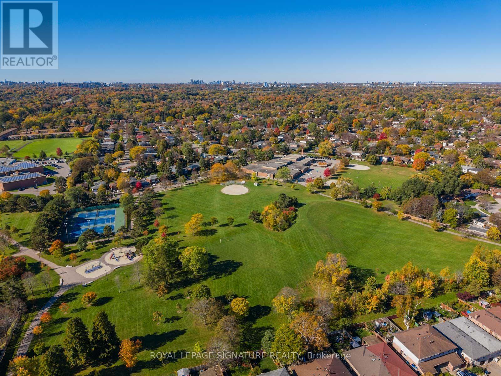 74 Tilley Drive, Toronto, ON photo 44
