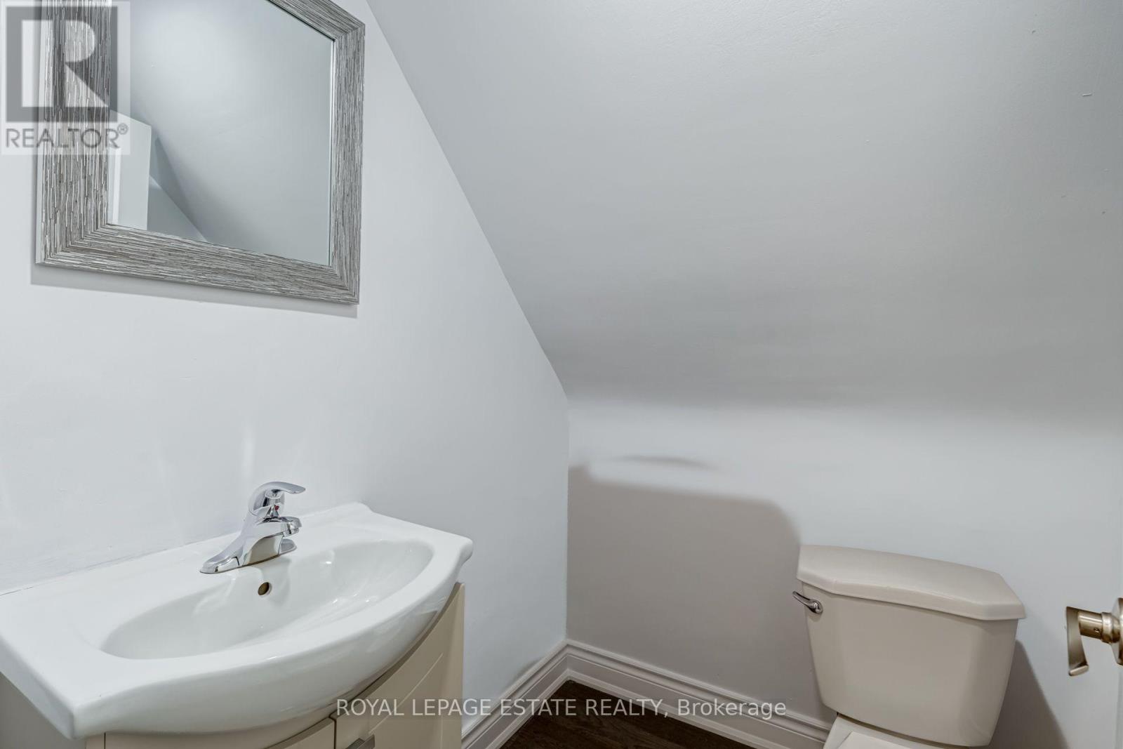 12 Norlong Boulevard, Toronto, ON photo 19