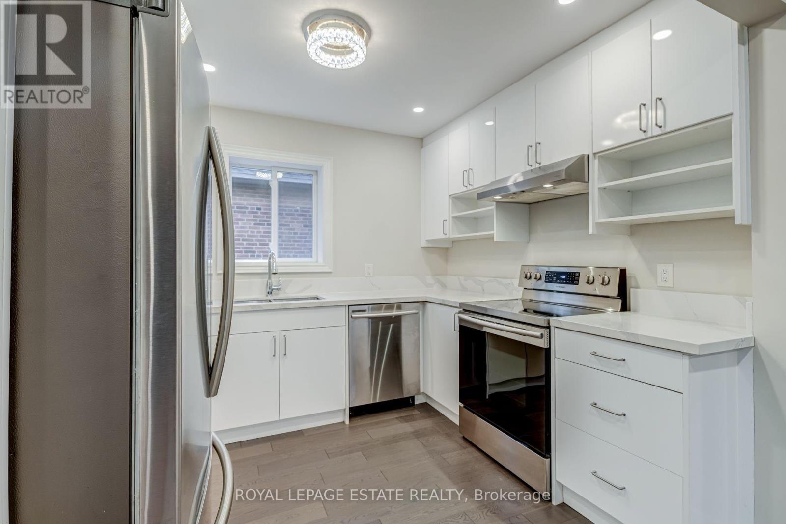 12 Norlong Boulevard, Toronto, ON photo 7