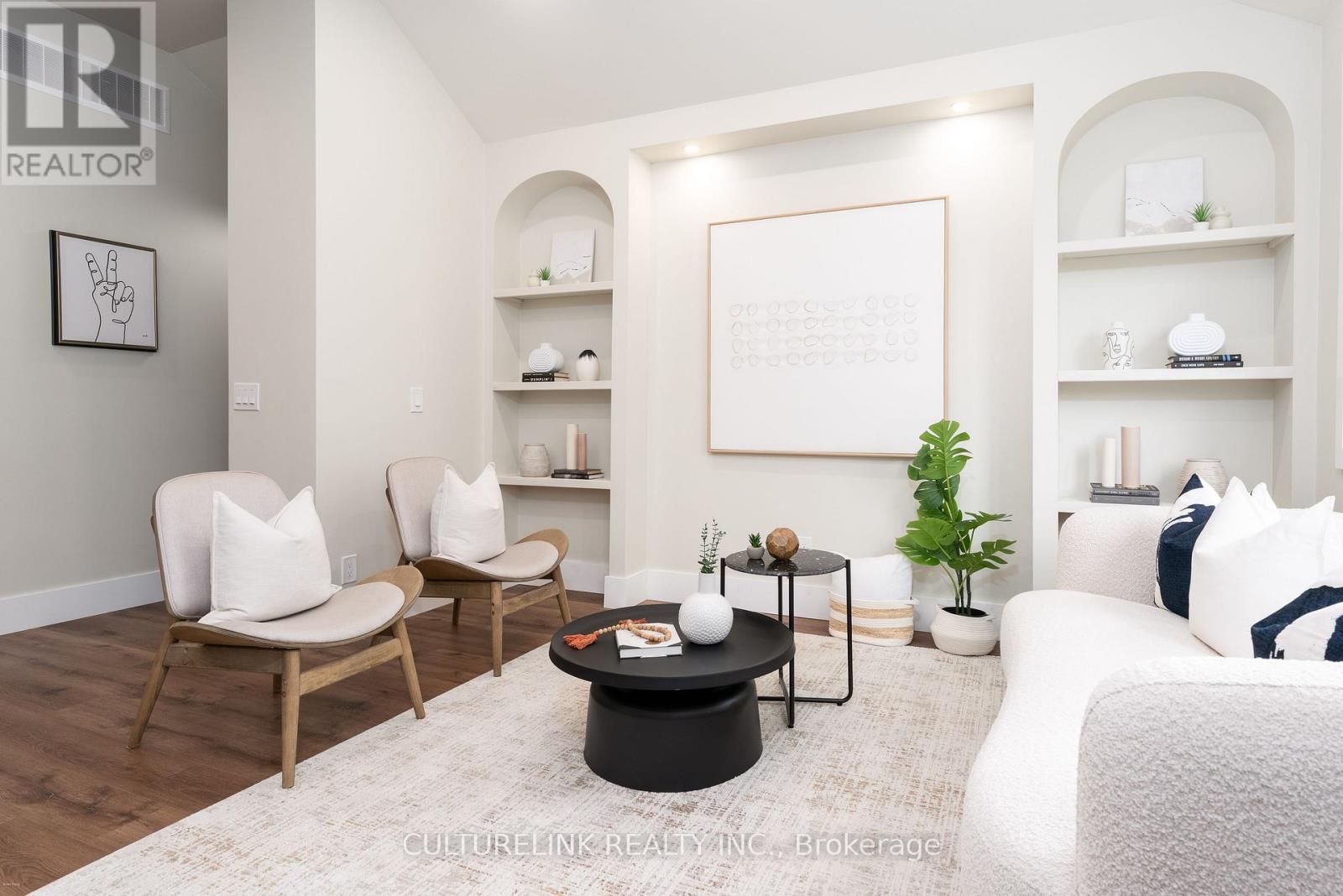 58 Joanith Drive, Toronto, ON photo 3