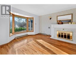 4 Inverness Place thumbnail 8