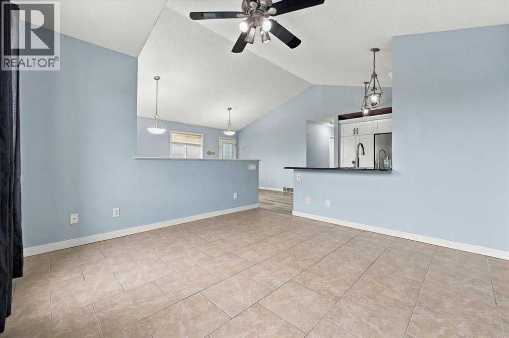 3 Cimarron Meadows Bay, Okotoks — photo 6