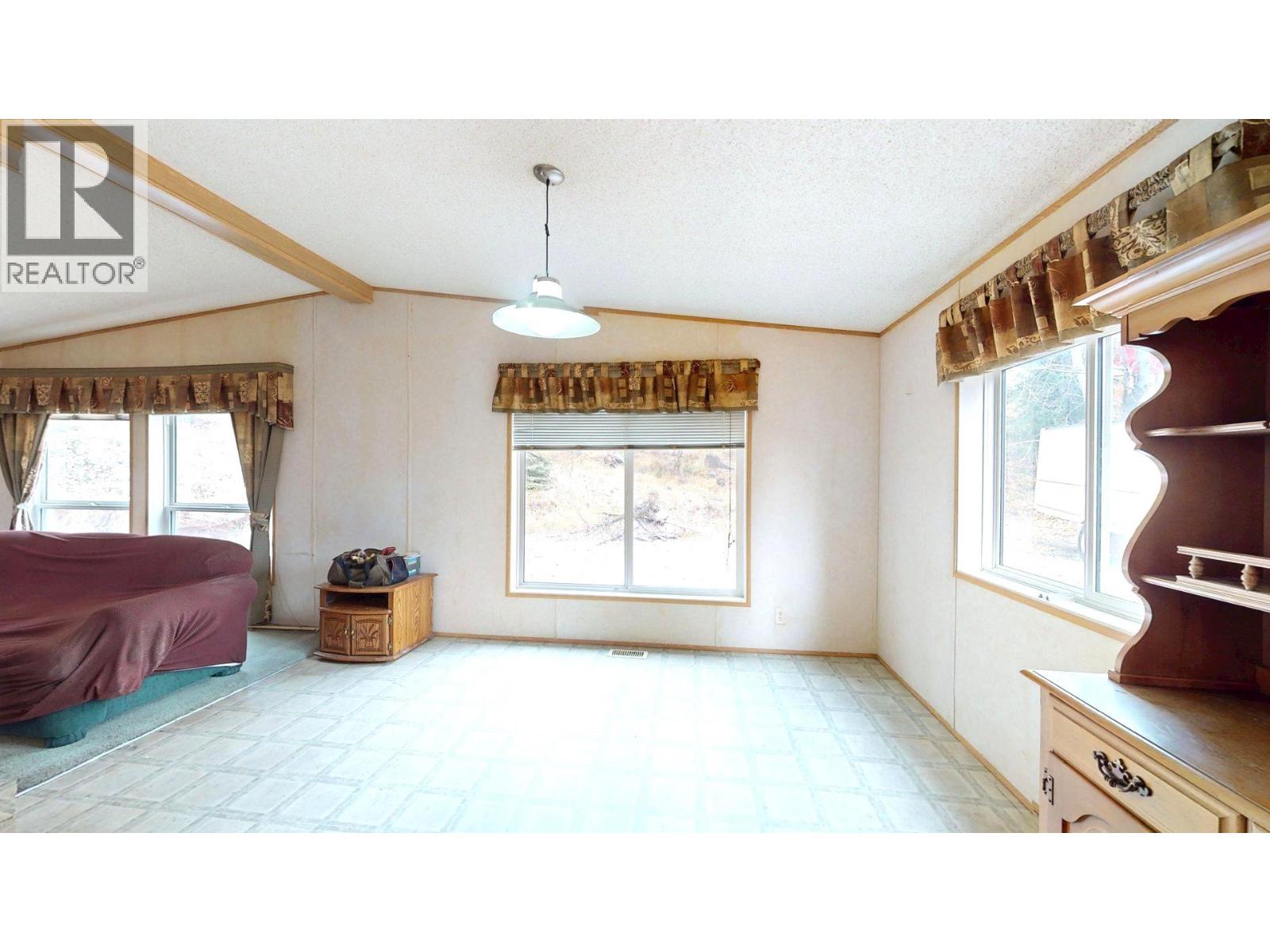 12 Cassiar Drive - 7