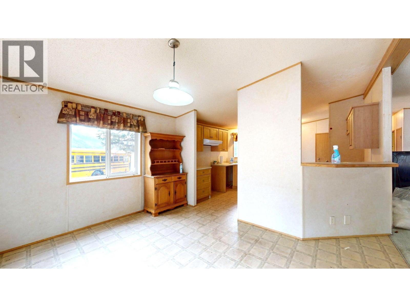 12 Cassiar Drive — photo 10