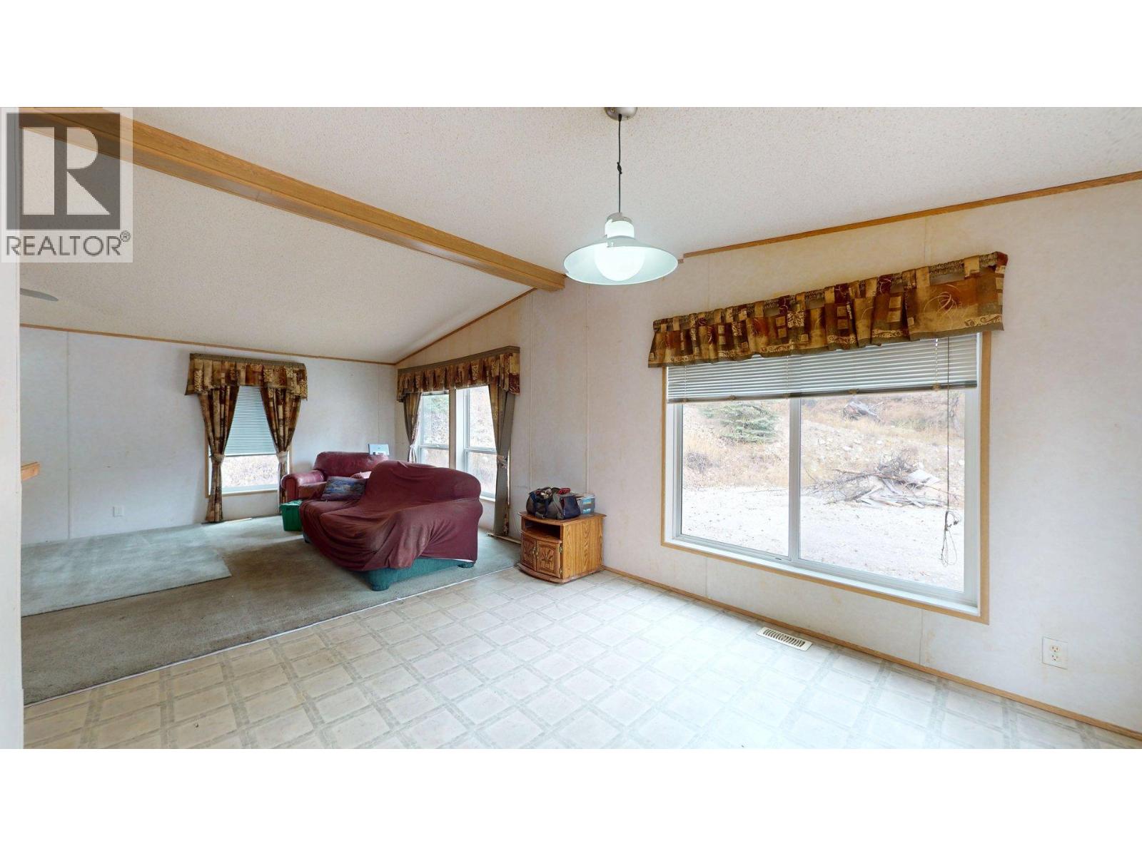 12 Cassiar Drive - 8