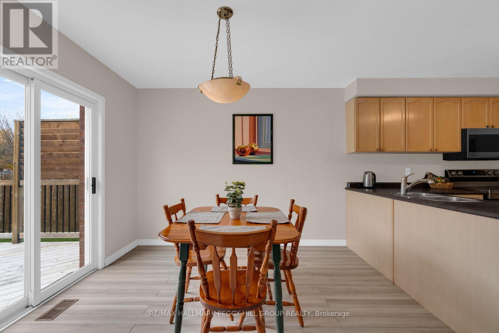 10 Kate Aitken Crescent, New Tecumseth, ON photo 5