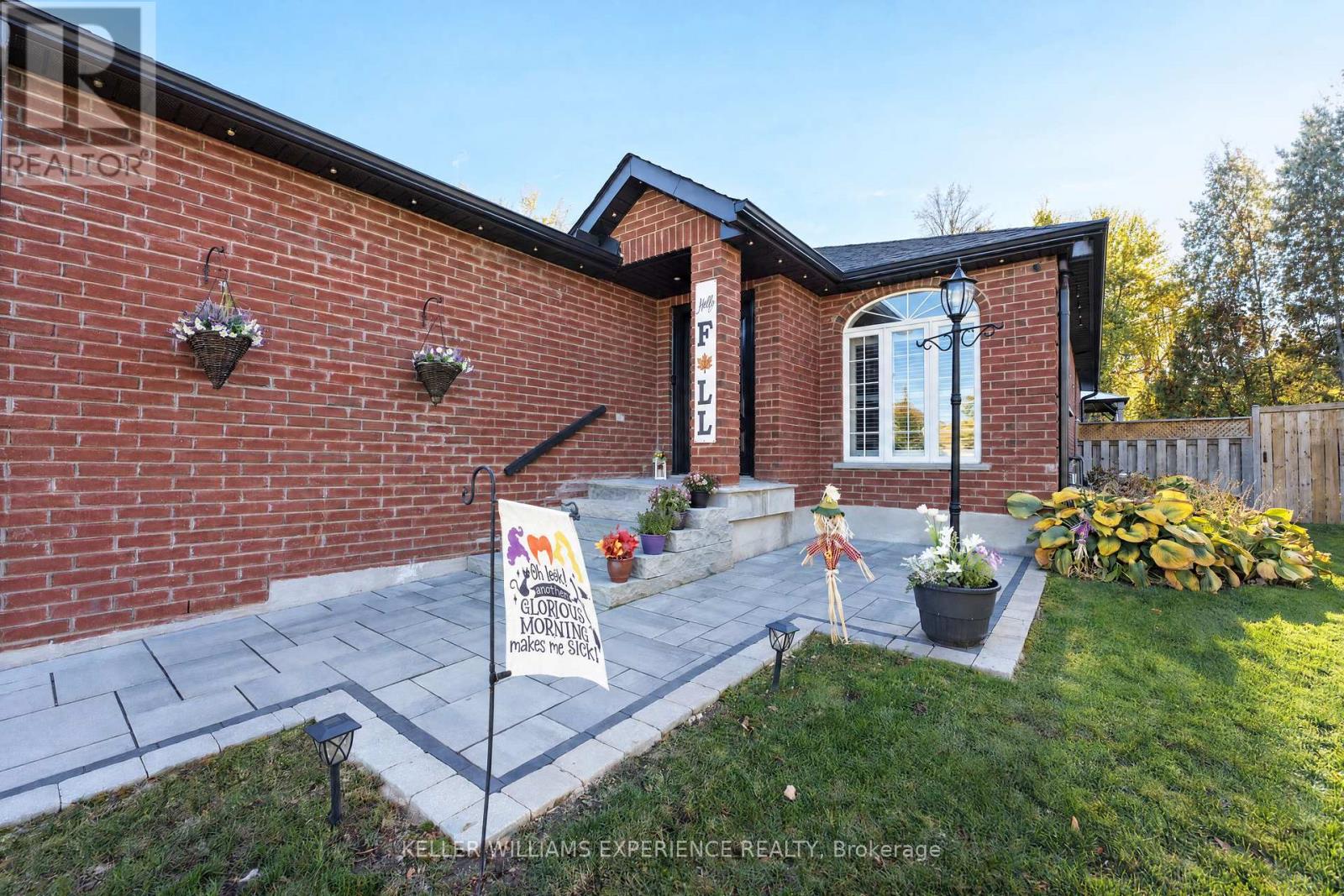 34 Brighton Road, Barrie, ON photo 5