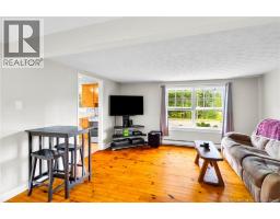 206 Claudie Road, photo 9