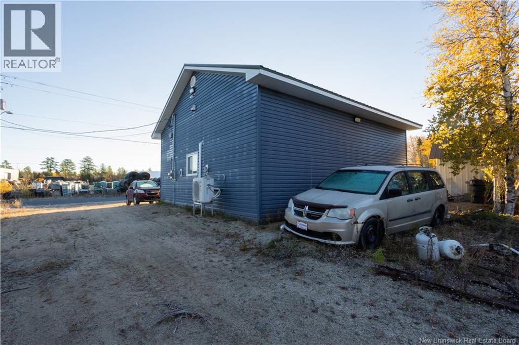 55 North Lane photo 3