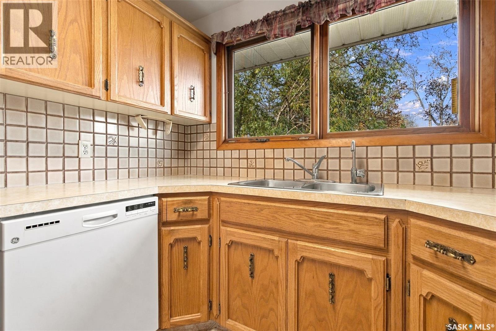 20 YARNTON CRESCENT, Regina — photo 17