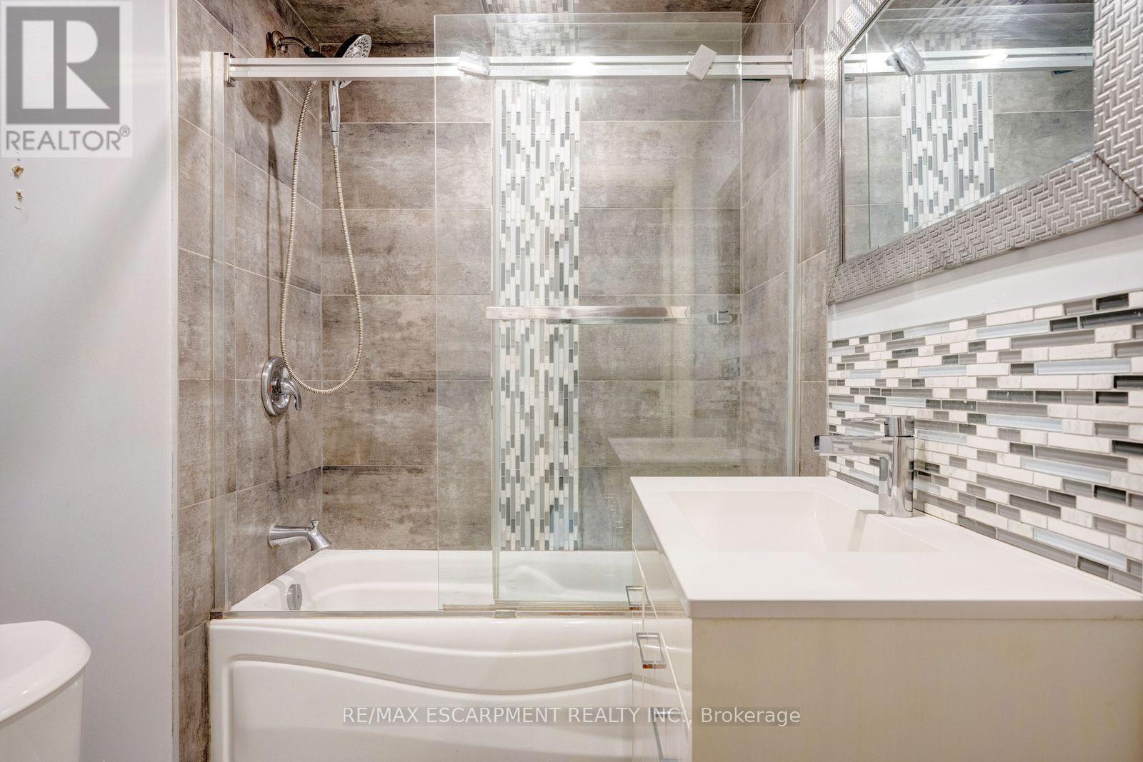 13 Holmstead Court, Brampton, ON photo 30