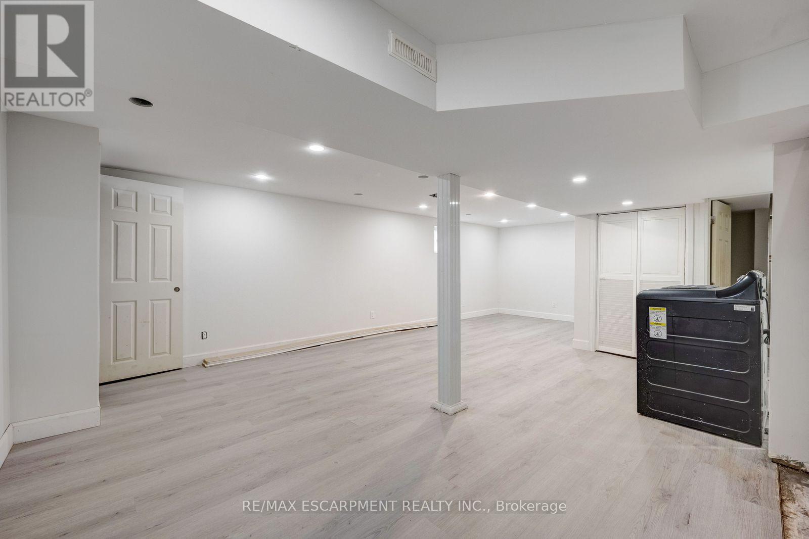 13 Holmstead Court, Brampton, ON photo 33